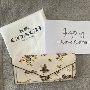 COACH Floral white black yellow Prairie Print Long Envelope Wallet